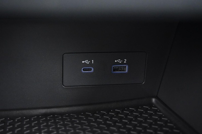 Nissan Pathfinder Vehicle Image 17