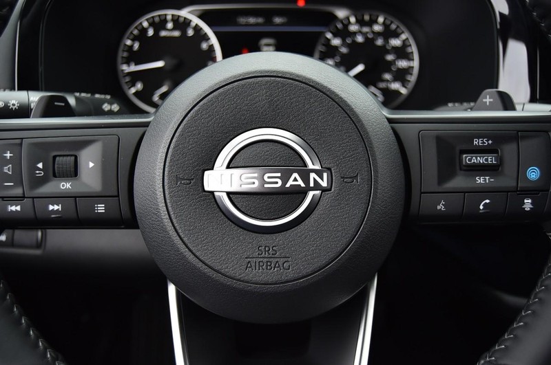 Nissan Pathfinder Vehicle Image 19