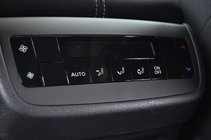 Nissan Pathfinder Vehicle Image 24