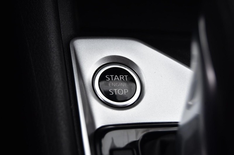 Nissan Altima Vehicle Image 17