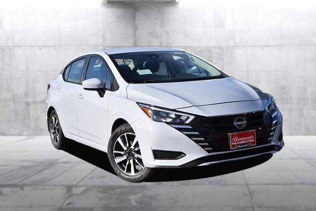 Nissan Versa Vehicle Image 02