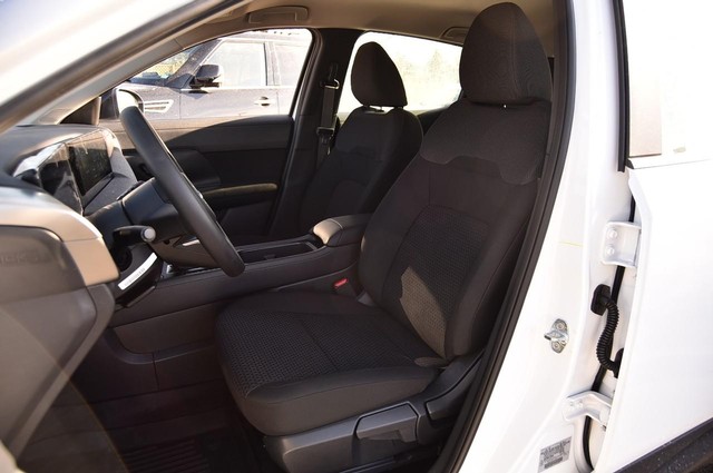 Nissan Kicks Vehicle Image 21