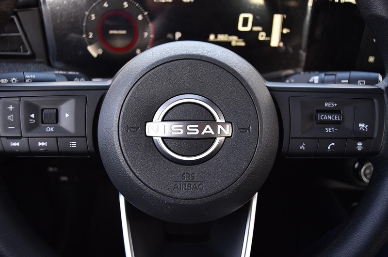 Nissan Kicks Vehicle Image 20