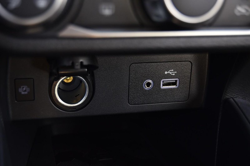 Nissan Versa Vehicle Image 15