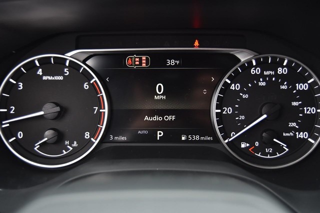 Nissan Rogue Vehicle Image 12