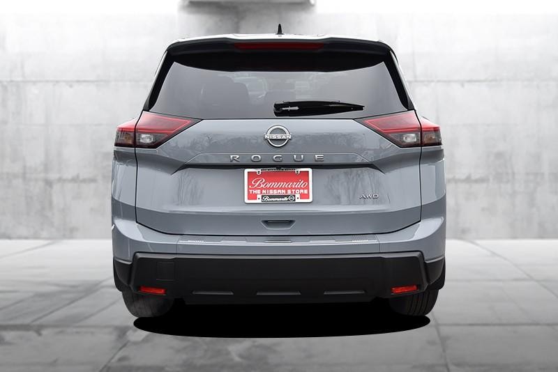 Nissan Rogue Vehicle Image 06