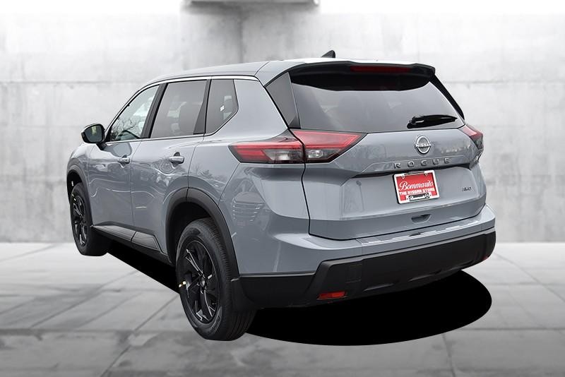 Nissan Rogue Vehicle Image 07