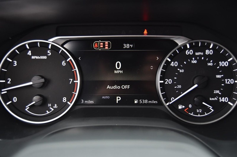 Nissan Rogue Vehicle Image 12