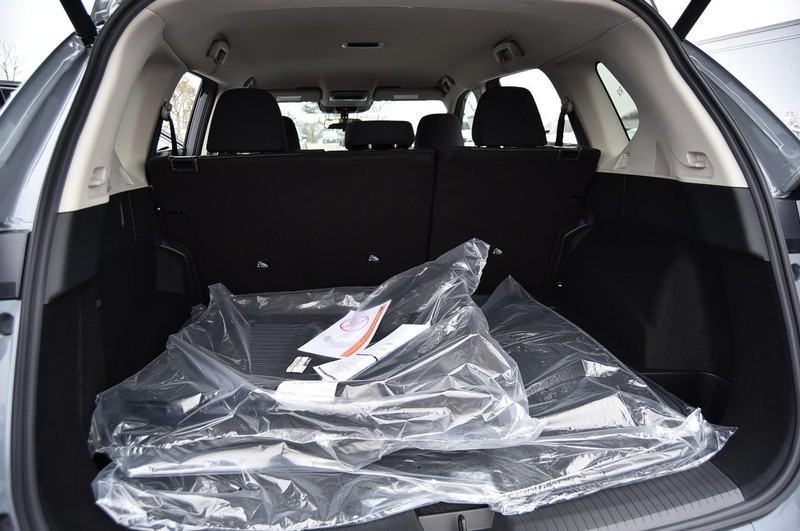 Nissan Rogue Vehicle Image 24