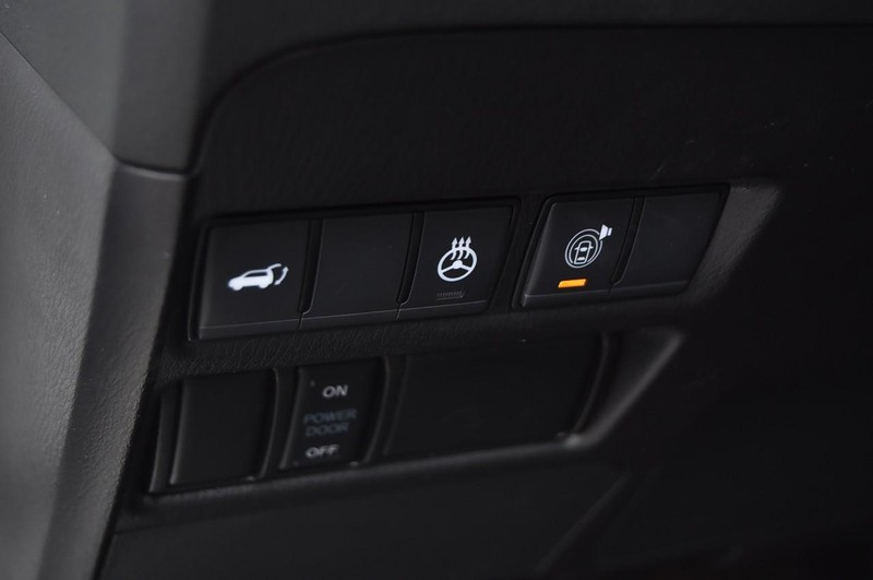 Nissan Armada Vehicle Image 12