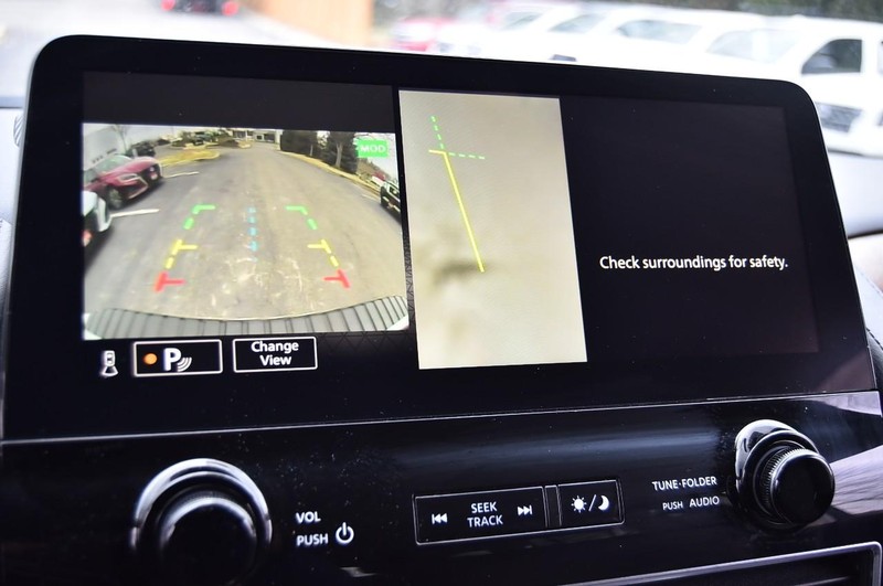 Nissan Armada Vehicle Image 15