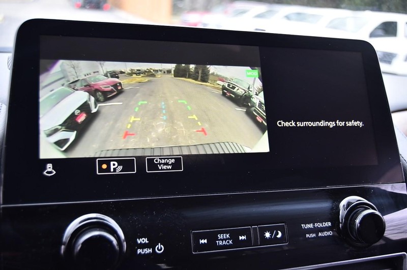 Nissan Armada Vehicle Image 16