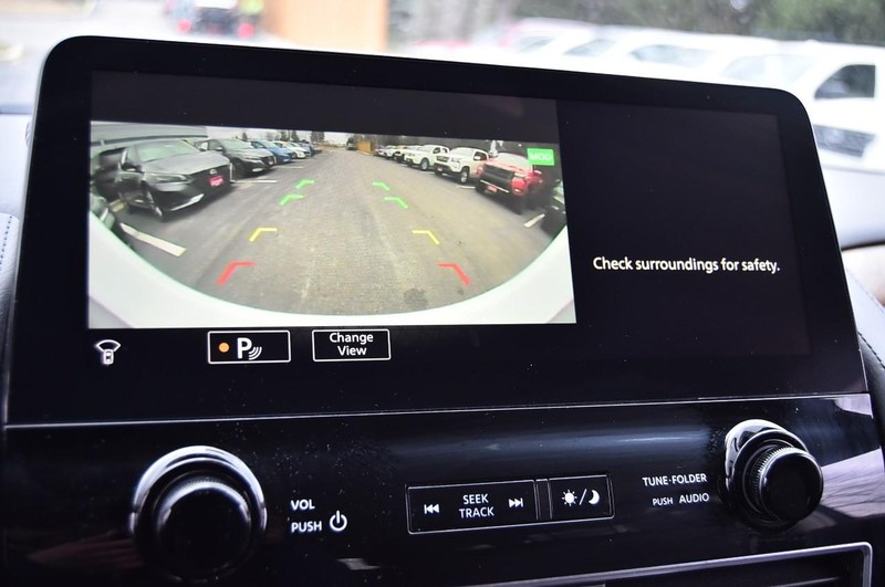 Nissan Armada Vehicle Image 17