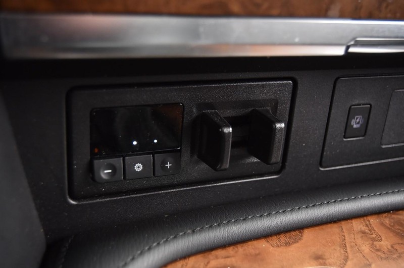 Nissan Armada Vehicle Image 20