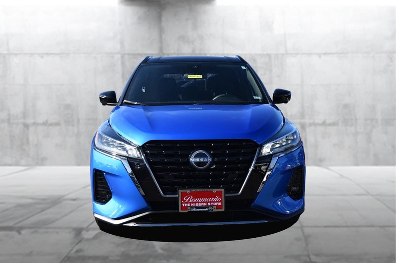 Nissan Kicks Vehicle Image 04