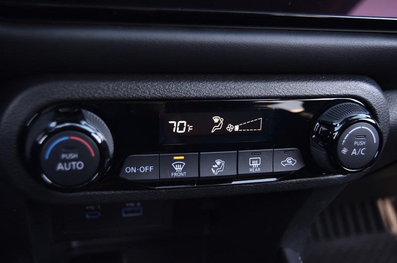 Nissan Kicks Vehicle Image 14