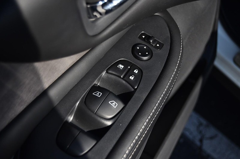 Nissan Murano Vehicle Image 09