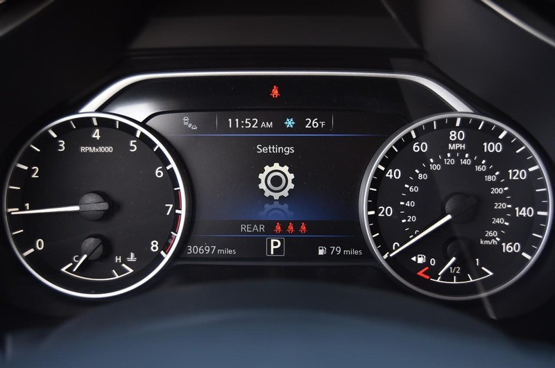 Nissan Murano Vehicle Image 13