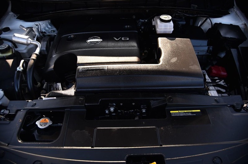 Nissan Murano Vehicle Image 25