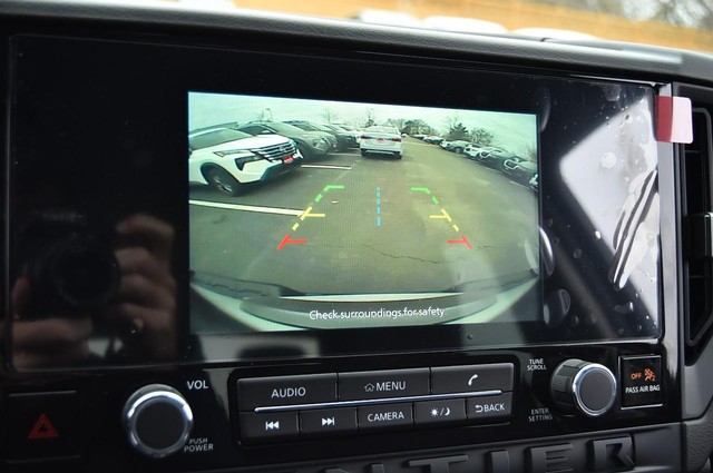 Nissan Frontier Vehicle Image 14