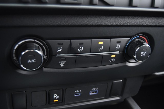 Nissan Frontier Vehicle Image 16