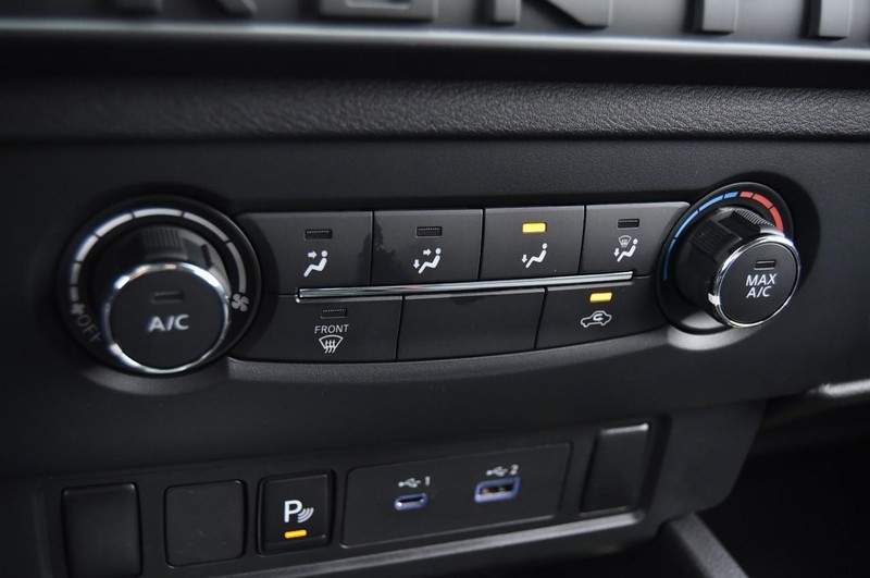 Nissan Frontier Vehicle Image 16