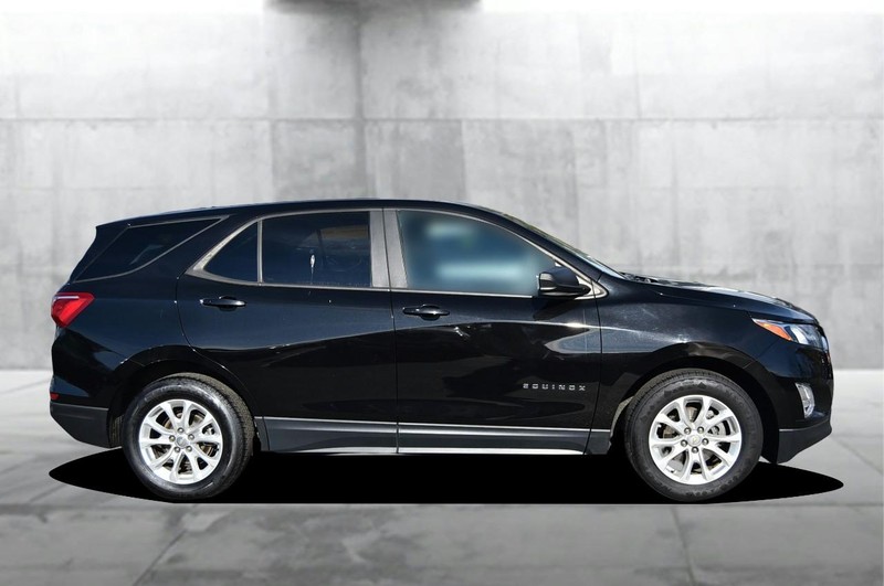 Chevrolet Equinox Vehicle Image 05