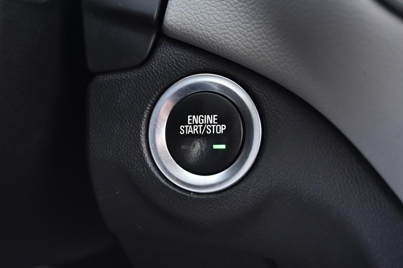 Chevrolet Equinox Vehicle Image 16