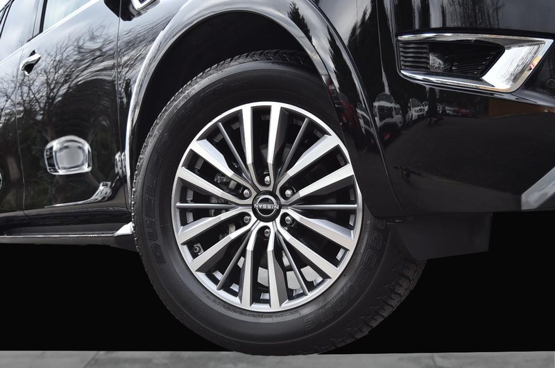 Nissan Armada Vehicle Image 03