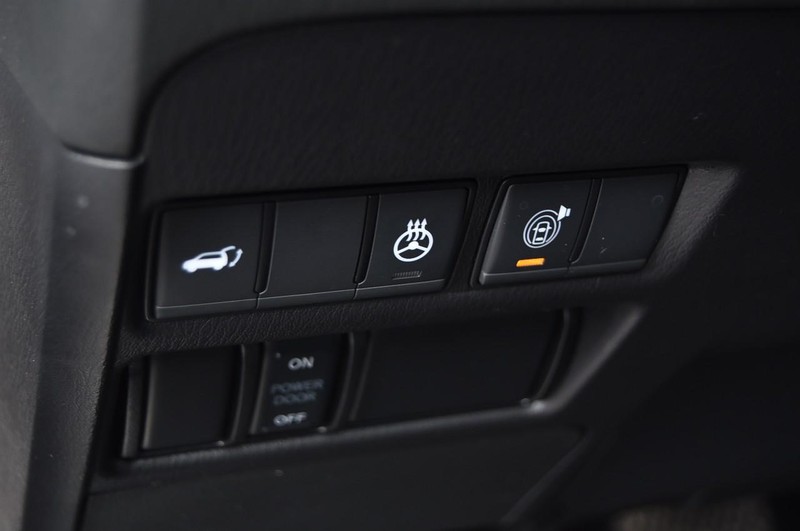 Nissan Armada Vehicle Image 12