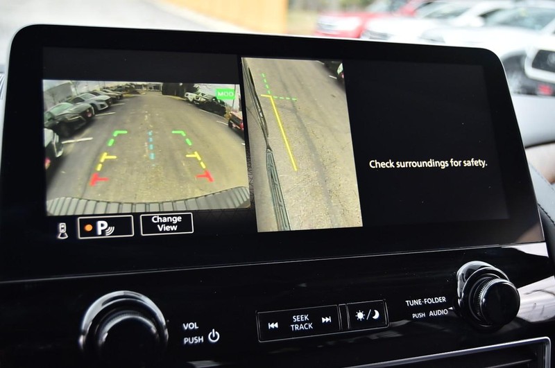 Nissan Armada Vehicle Image 15