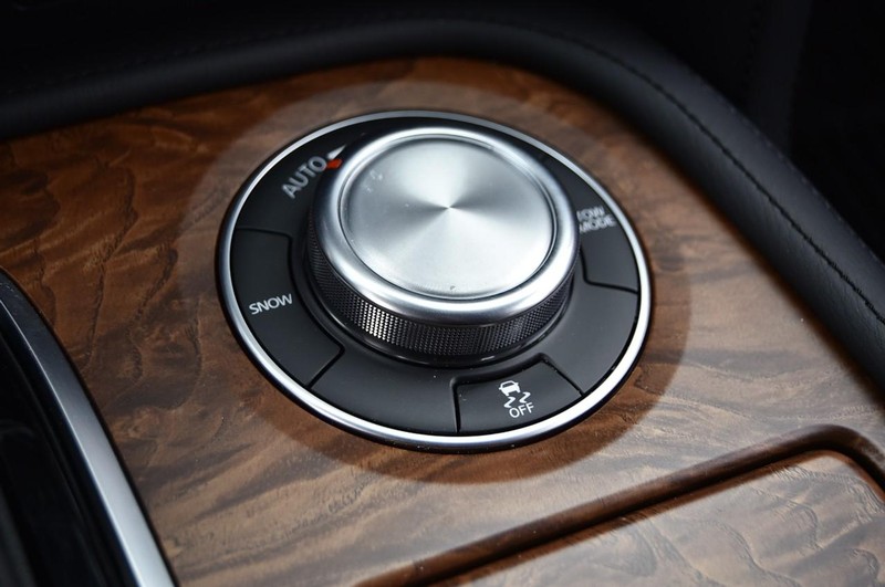 Nissan Armada Vehicle Image 22