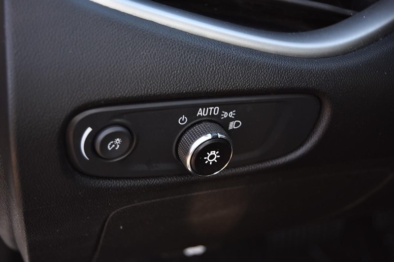 Chevrolet Malibu Vehicle Image 10