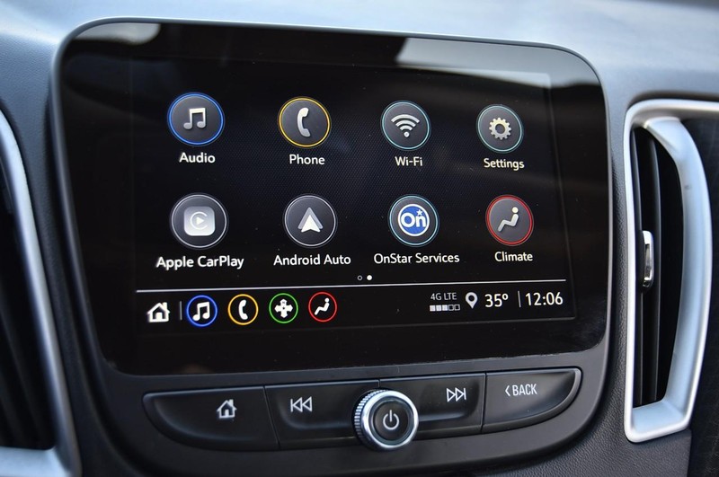 Chevrolet Malibu Vehicle Image 13