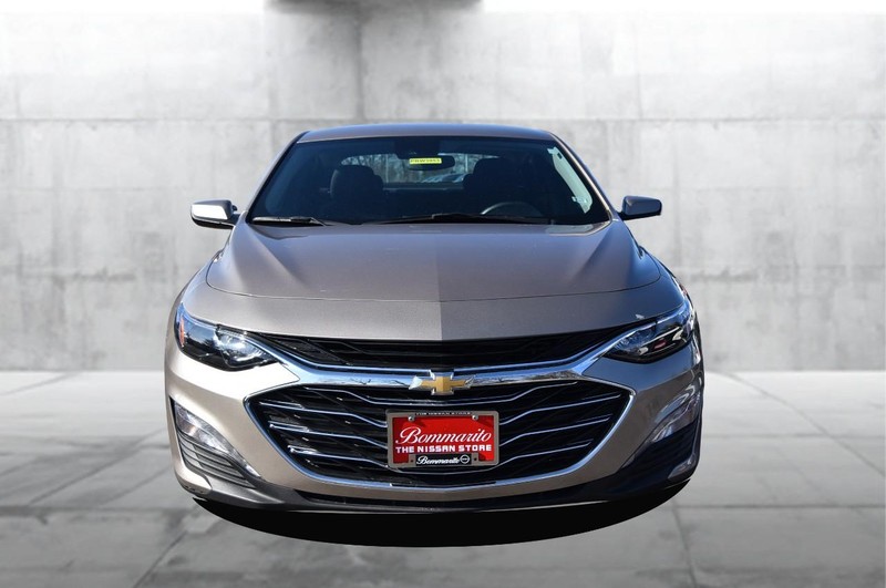 Chevrolet Malibu Vehicle Image 04