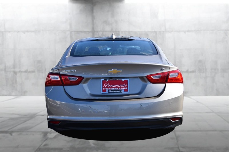 Chevrolet Malibu Vehicle Image 06