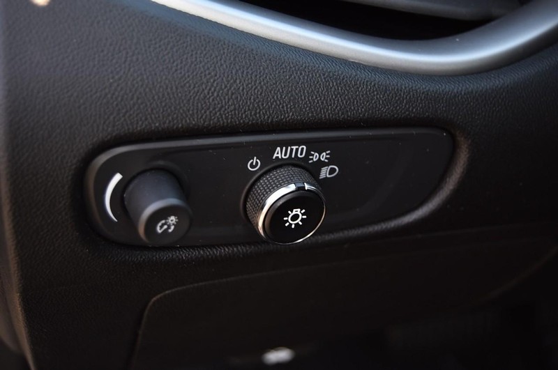 Chevrolet Malibu Vehicle Image 10