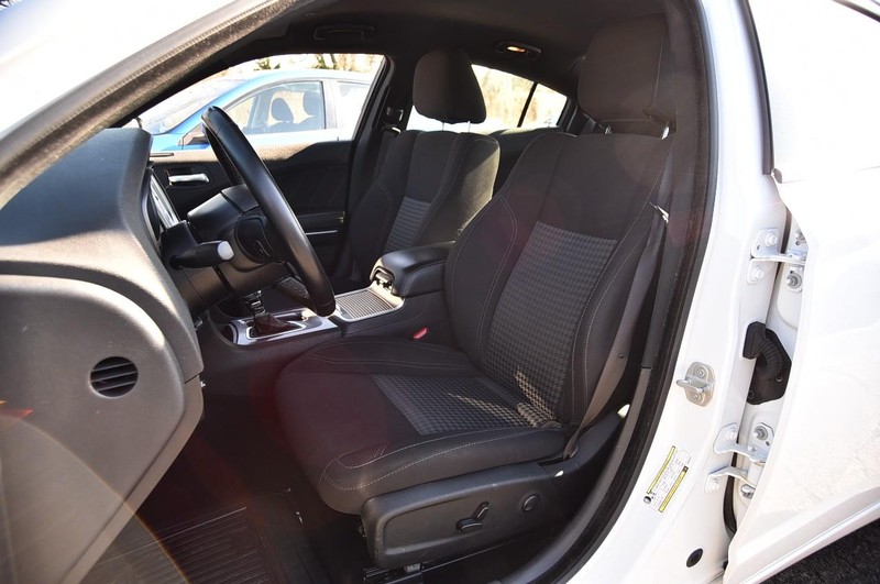 Dodge Charger Vehicle Image 18