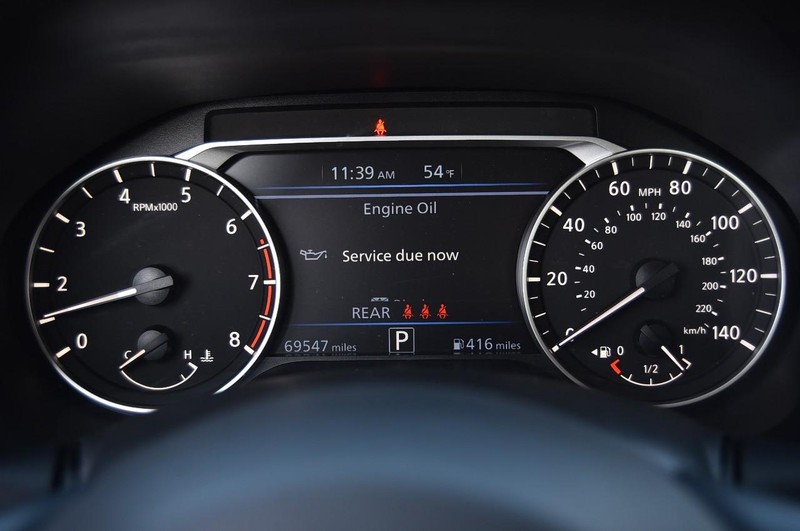 Nissan Altima Vehicle Image 12