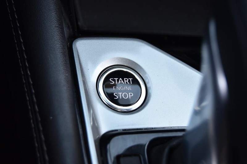 Nissan Altima Vehicle Image 17