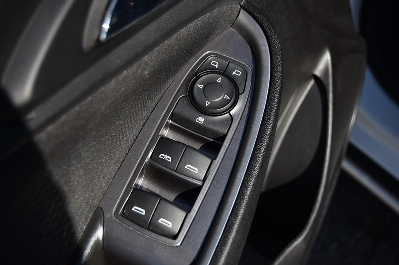 Chevrolet Malibu Vehicle Image 09