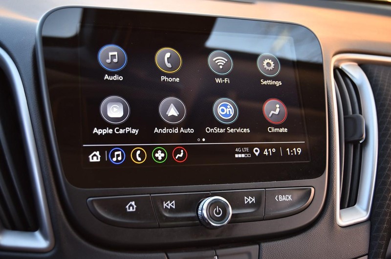 Chevrolet Malibu Vehicle Image 13