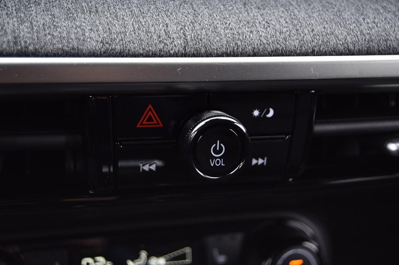 Nissan Kicks Vehicle Image 14