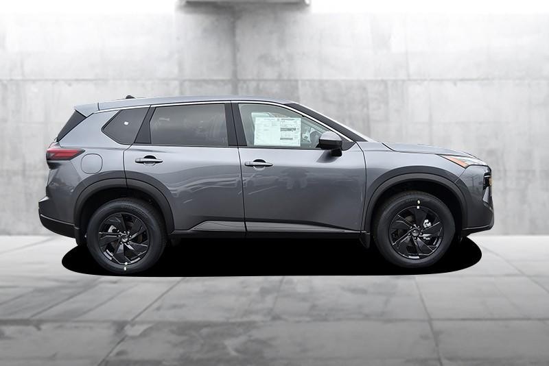 Nissan Rogue Vehicle Image 05