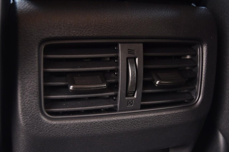 Nissan Rogue Vehicle Image 22