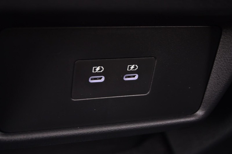 Nissan Rogue Vehicle Image 23