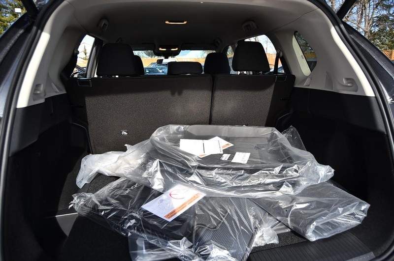 Nissan Rogue Vehicle Image 24