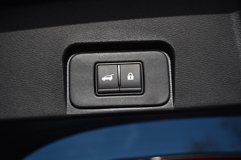 Nissan Rogue Vehicle Image 25
