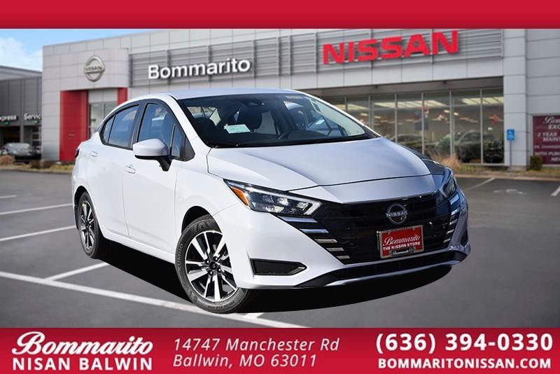 Nissan Versa Vehicle Image 30