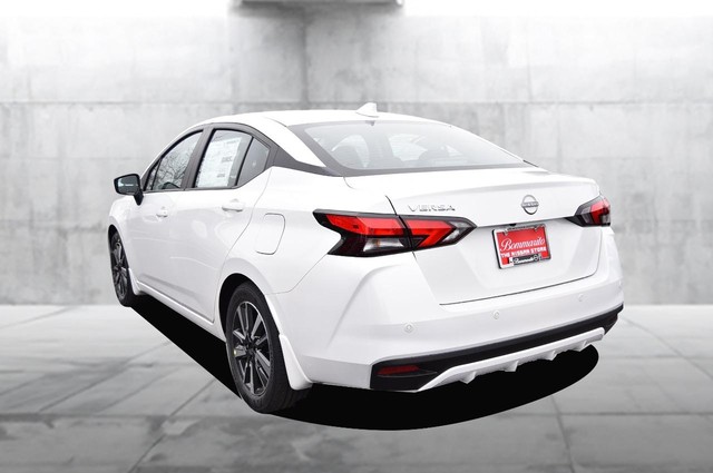 Nissan Versa Vehicle Image 07